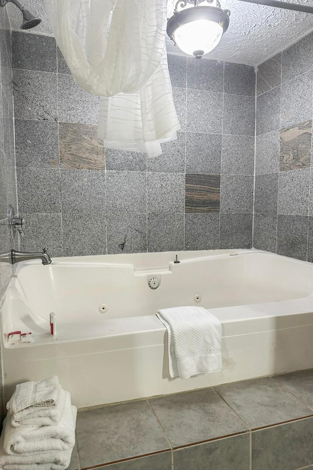 Regal Inn Guntersville Esterno foto